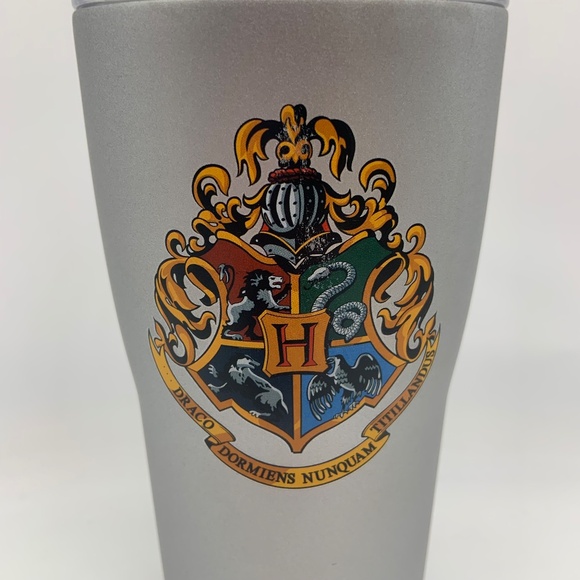 Harry Potter Hogwarts Emblem Metal Travel Thermos Cup Warner Bros. - Picture 2 of 16